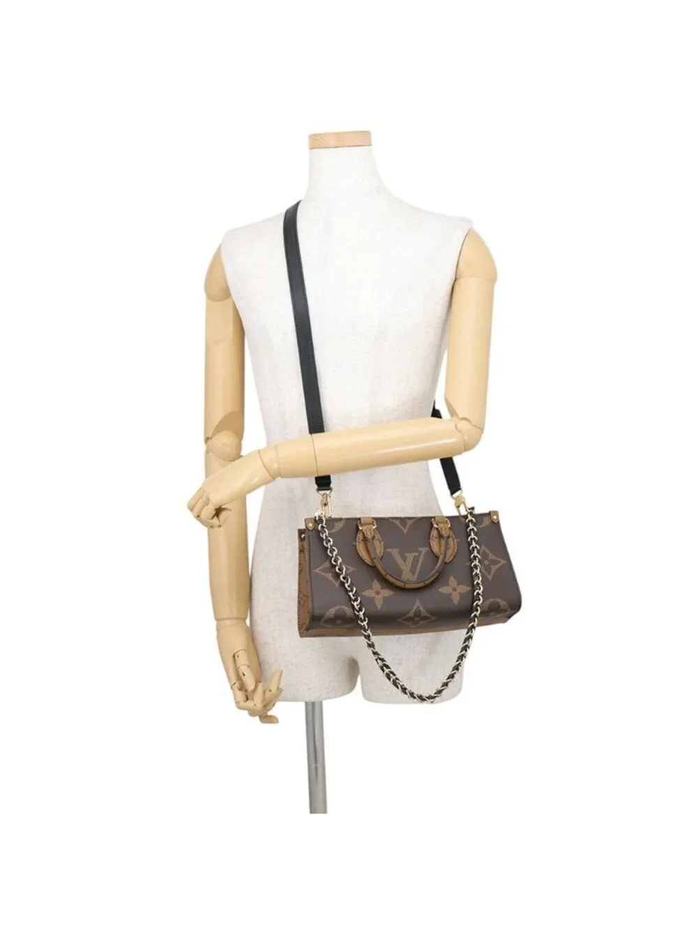 Louis Vuitton Monogram Reverse Giant On The Go East West Chain Tote Bag
